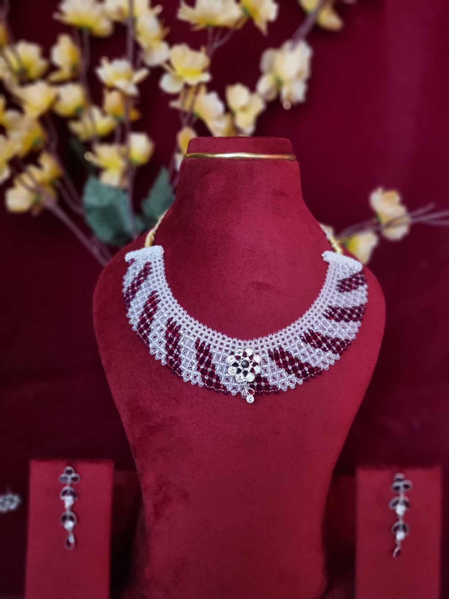 Pure silver nacklace With tops