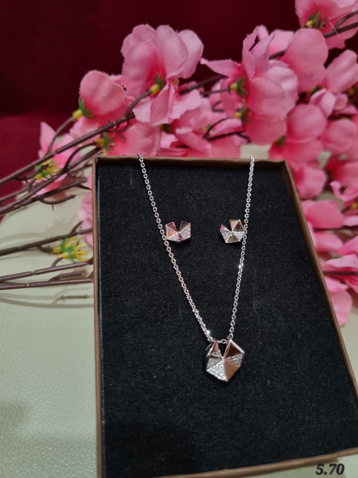 Sliver chain pendant