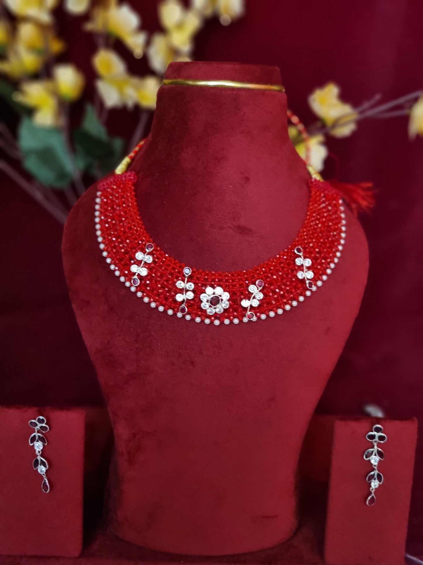 Pure silver nacklace With tops