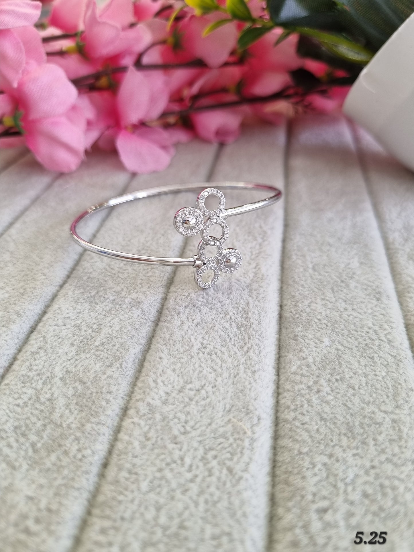 Premium silver ledis kada