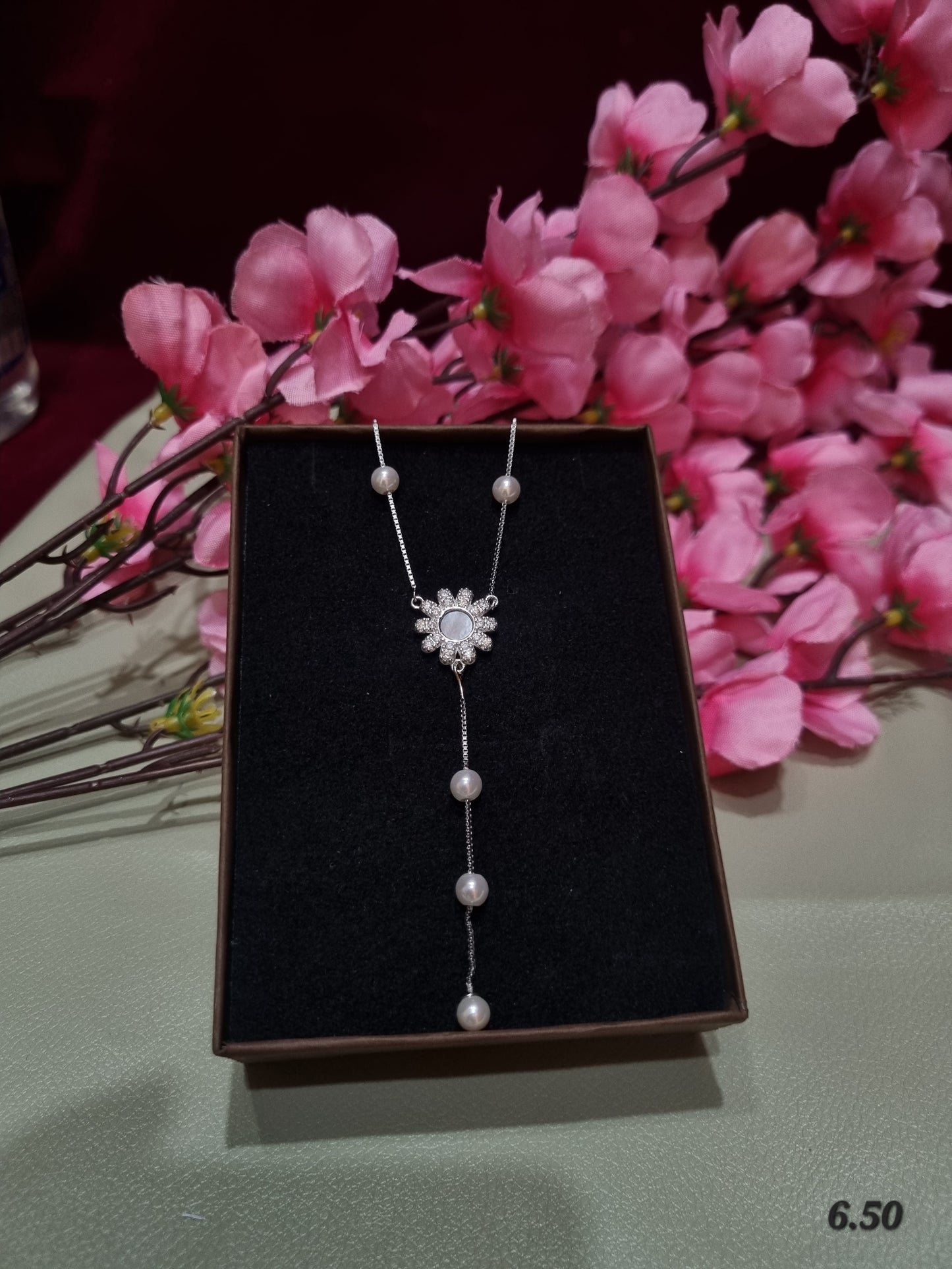 Silver chain pendant