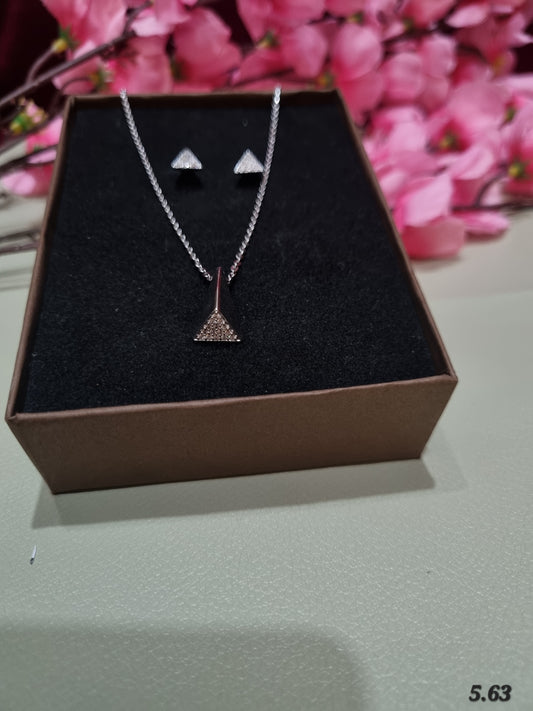 Sliver chain pendant