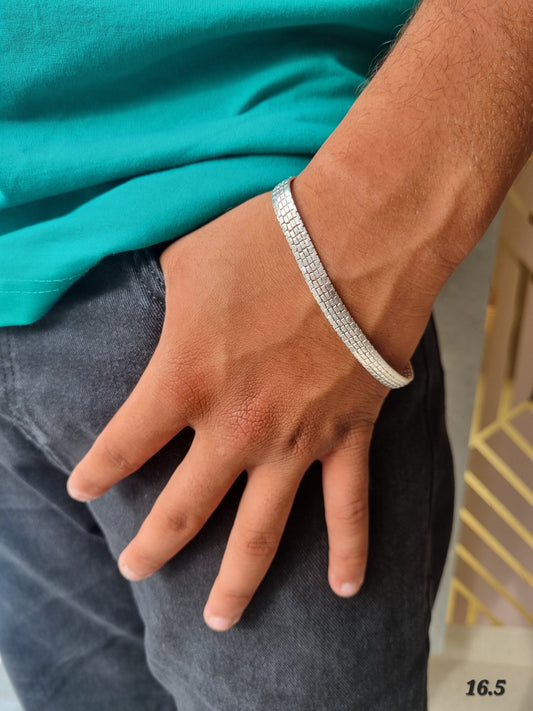 Silver men's beslet