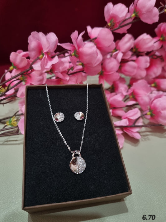 Sliver chain pendant