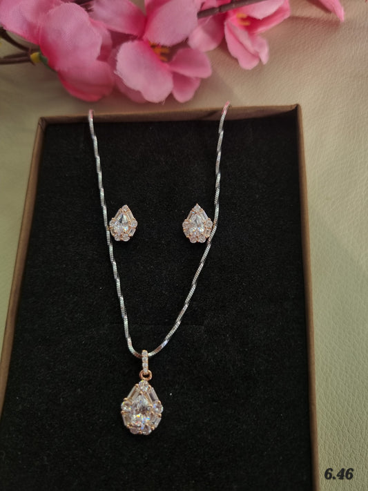 Sliver chain pendant