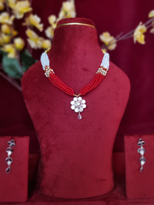 Pure silver nacklace With tops
