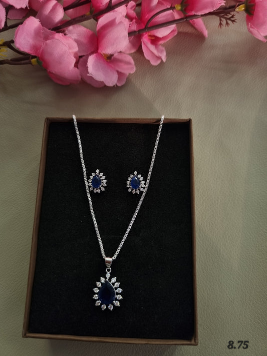 Sliver chain pendant