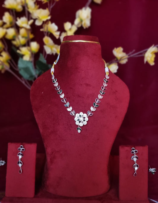 Pure silver nacklace With tops