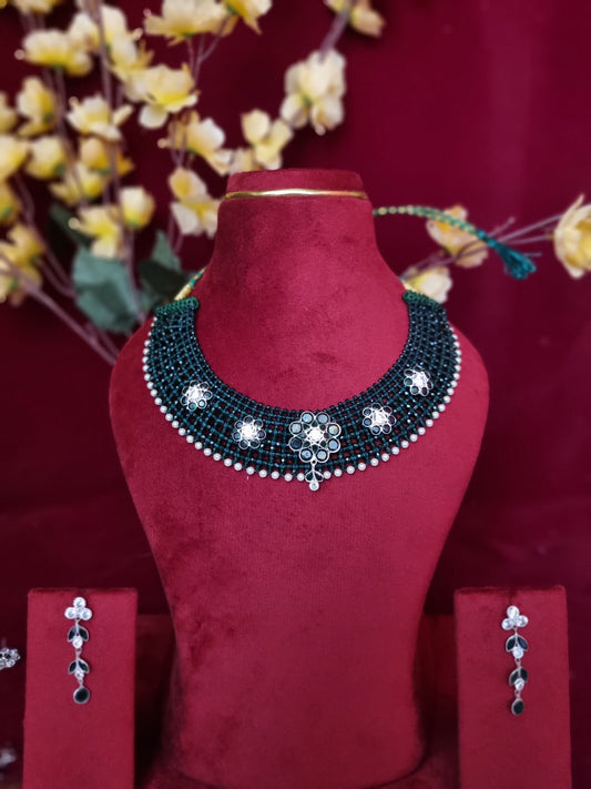 Pure silver nacklace With tops