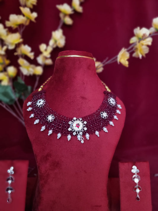 Pure silver nacklace With tops