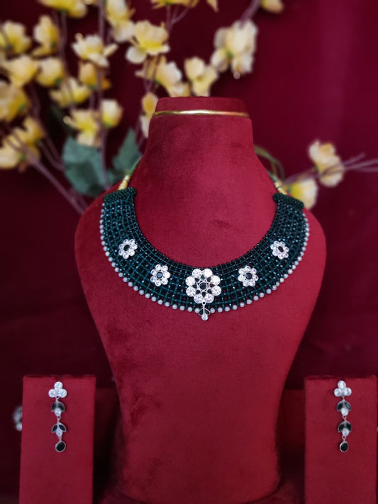 Pure silver nacklace With tops