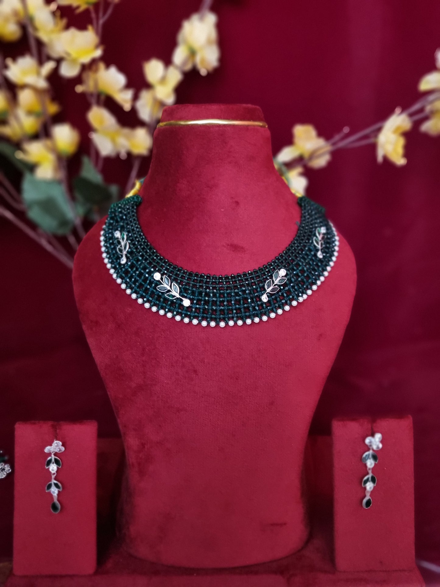 Pure silver nacklace With tops