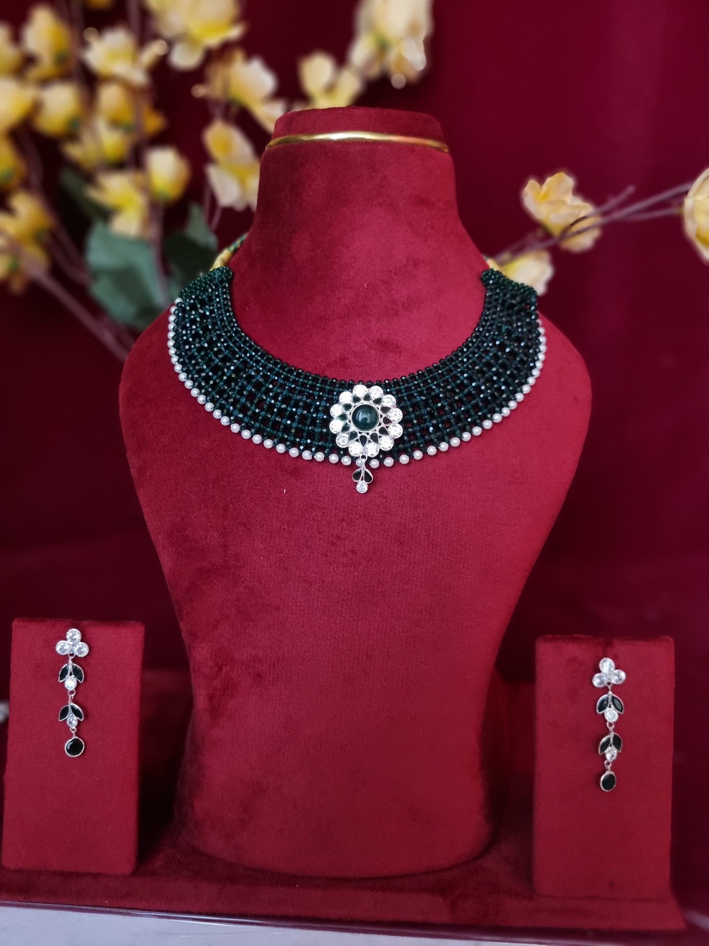 Pure silver nacklace With tops