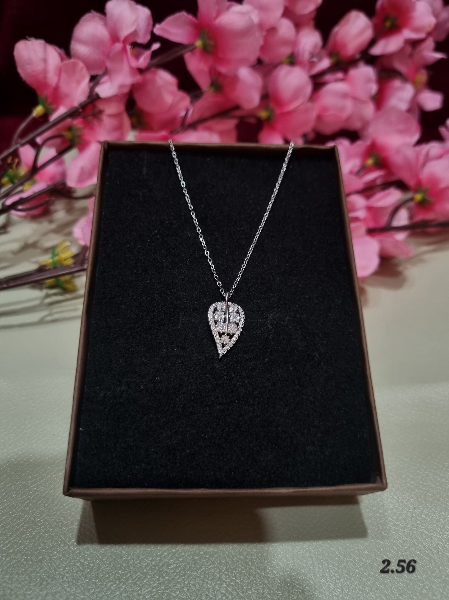 Sliver chain pendant