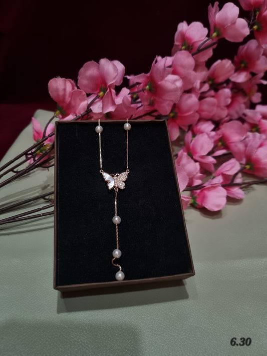 Silver chain pendant