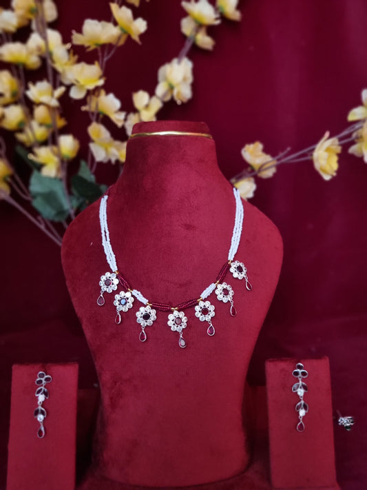 Pure silver nacklace With tops